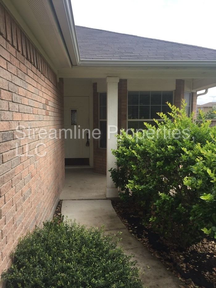 14301 Pebble Run Path - Photo 2 of 10