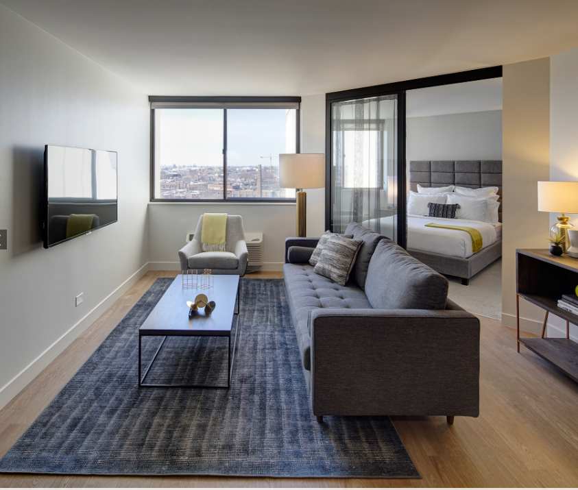 2563 North Clark Street - Photo 3 of 4