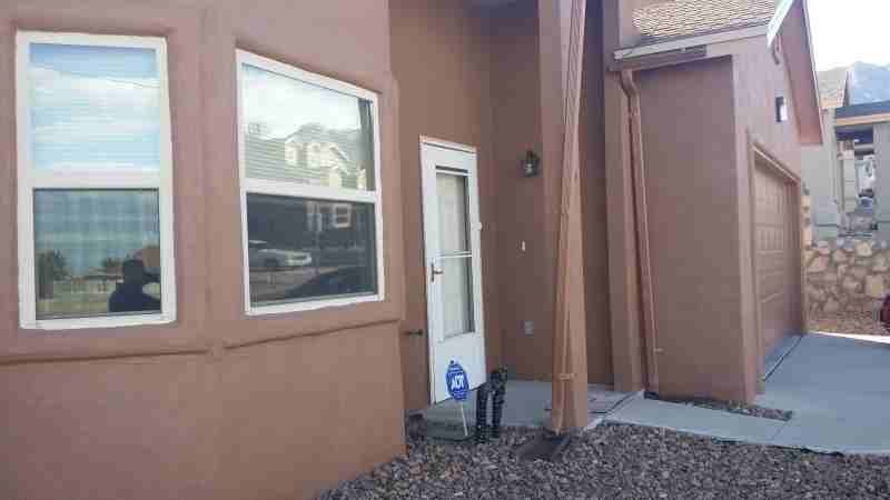 3920 Milky Way Ct - Photo 2 of 9