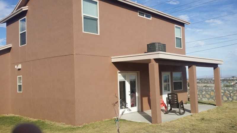 3920 Milky Way Ct - Photo 3 of 9