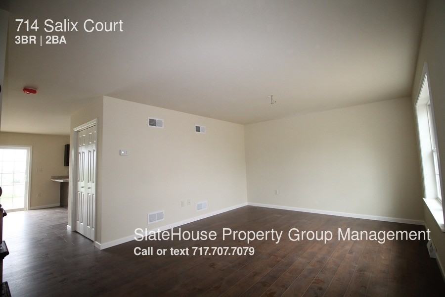 714 Salix Court - Photo 2 of 16