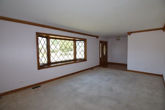 2610 Melbourne Ln - Photo 2 of 25