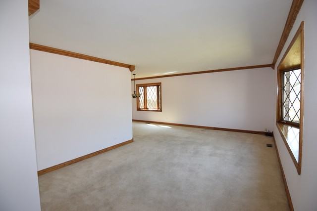 2610 Melbourne Ln - Photo 3 of 25