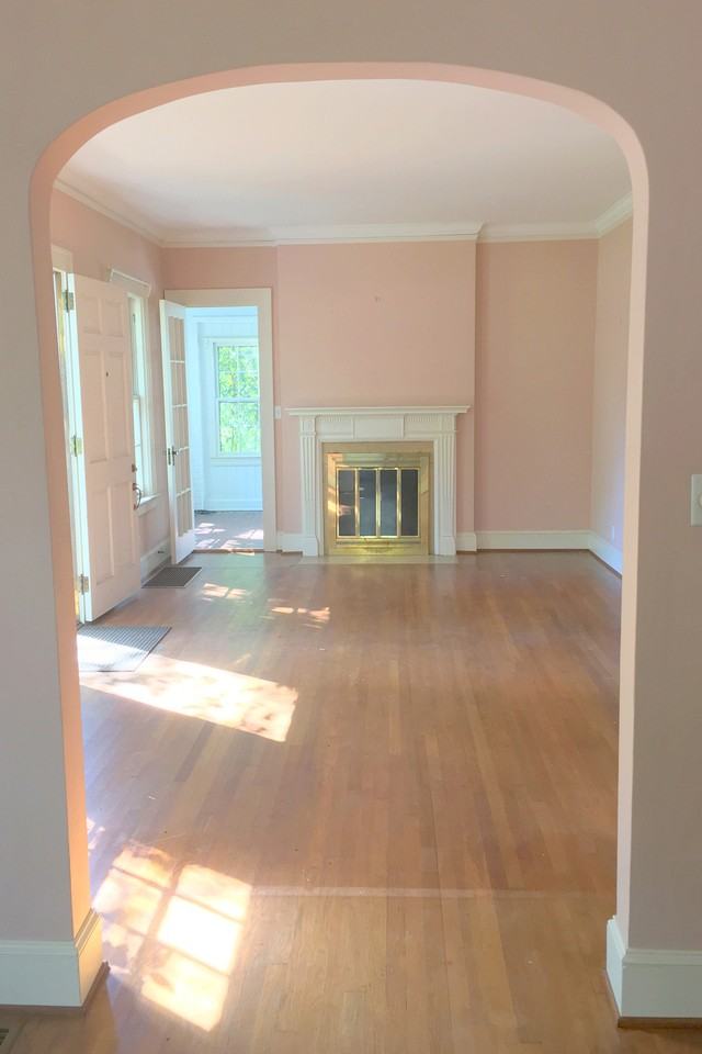 405 Glenn Cir - Photo 3 of 18