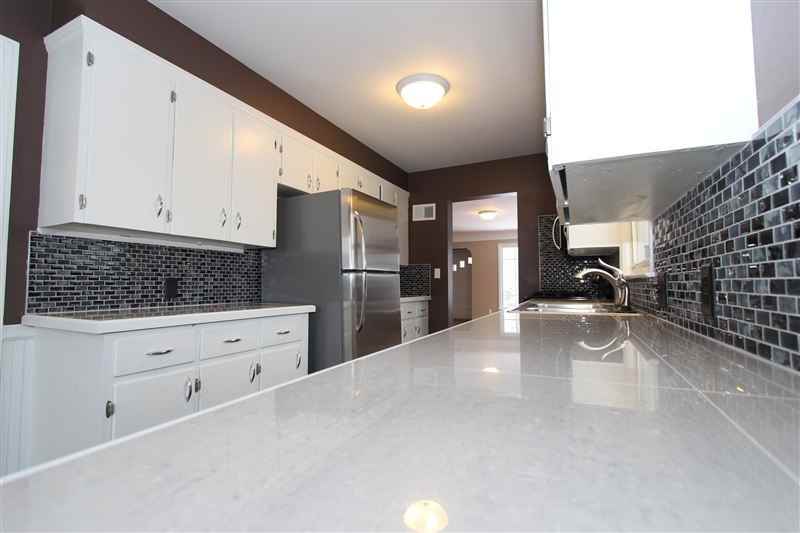 1206 Veto St NW - Photo 3 of 16