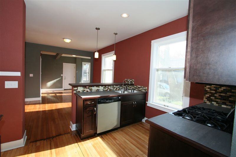 958 Virginia St SE - Photo 2 of 11