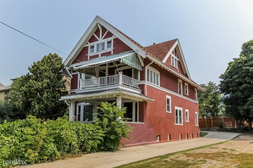 536 Lafayette Ave SE - Photo 2 of 13