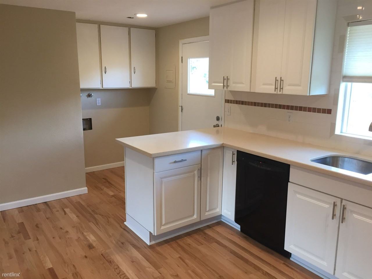 4570 47th St - Photo 3 of 12