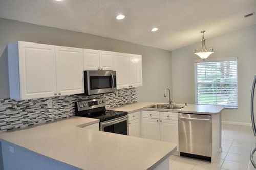 5229 Prairie Dunes Village Cir - Photo 2 of 6