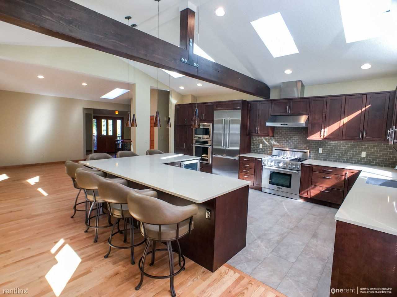 8713 NE 144th St - Photo 3 of 33