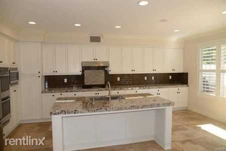 1454 Sea Ridge Dr - Photo 2 of 17