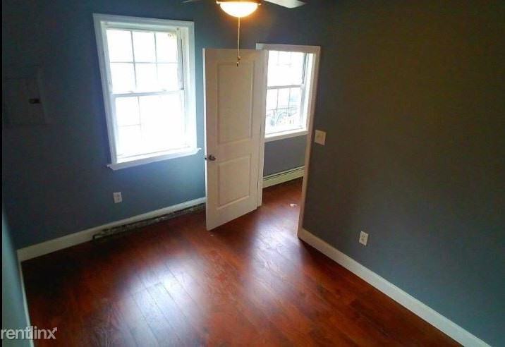 12 Charles St - Photo 2 of 6