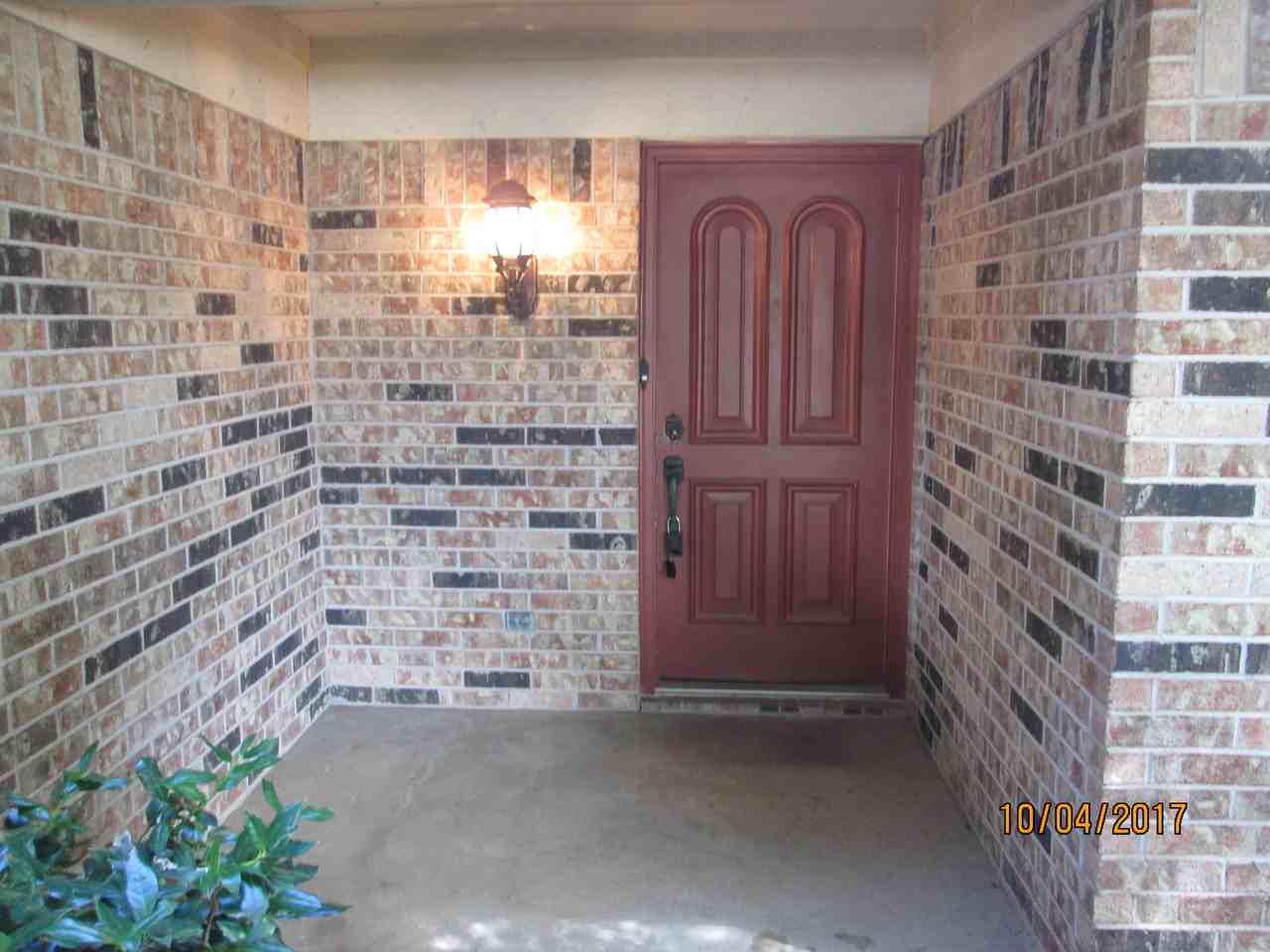 7709 Silveridge Dr - Photo 2 of 23