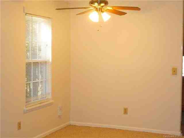 10702 Blue Heron Dr - Photo 2 of 9