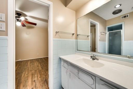 1002 Glenhaven Ct - Photo 3 of 23