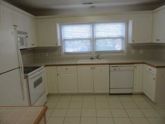 732 Greenhill Rd - Photo 2 of 5