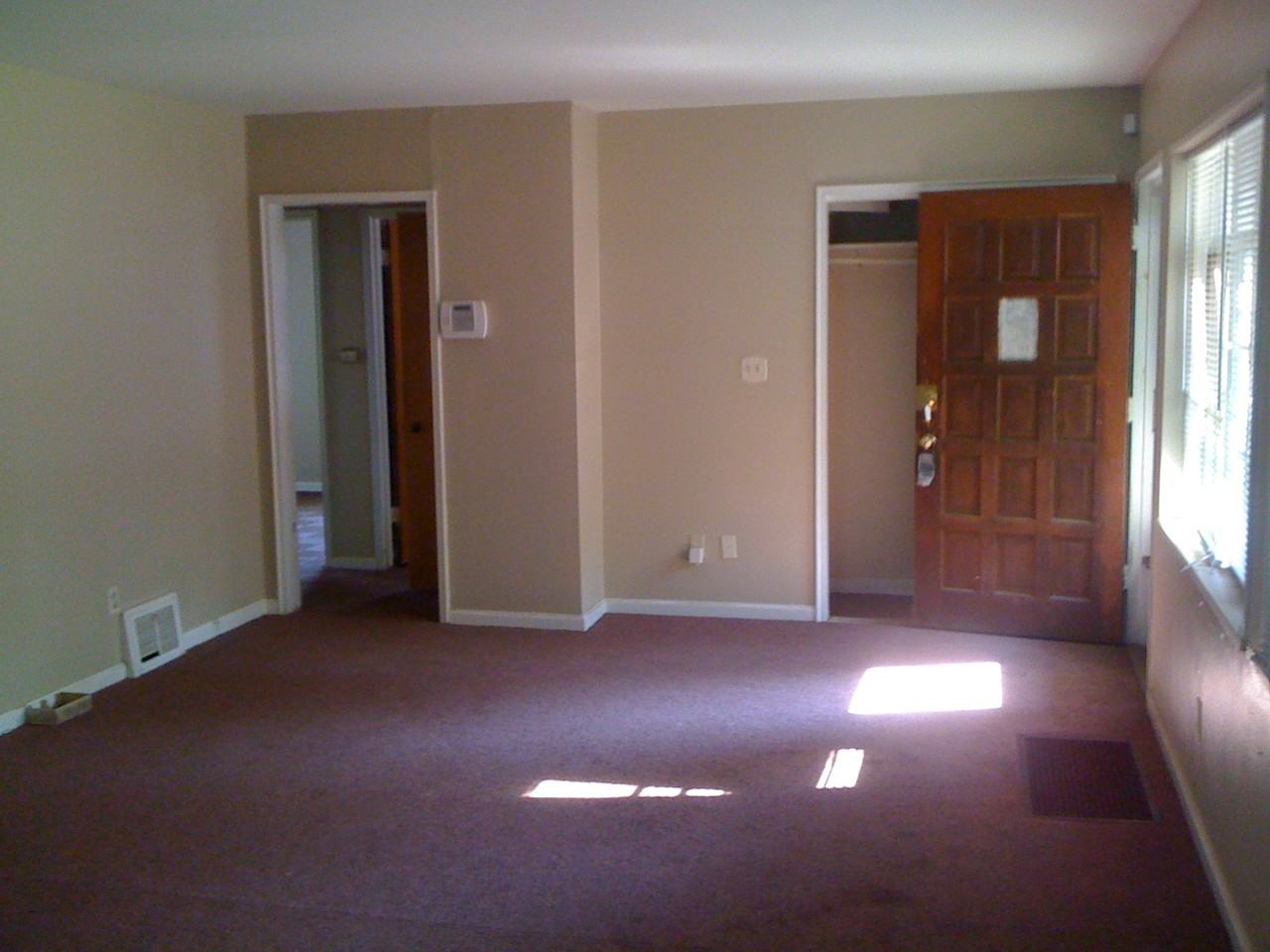 6649 Lydia Ave - Photo 3 of 8