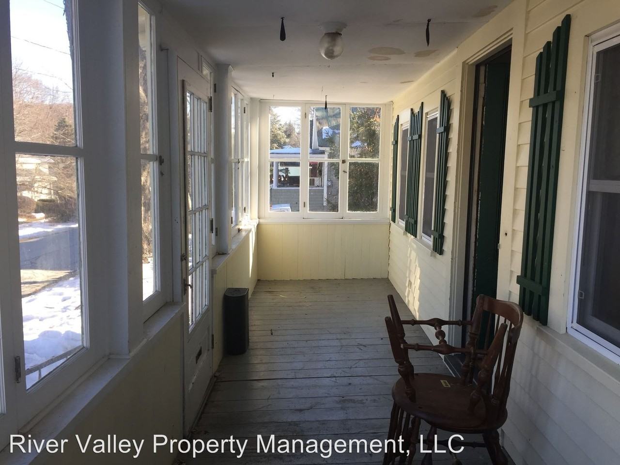 73 Merrill St - Photo 3 of 13