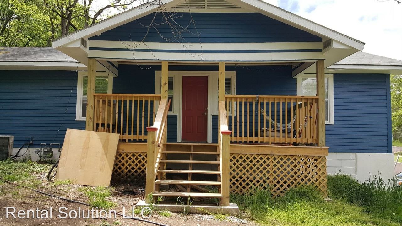 119 Fyfer Pl - Photo 2 of 10