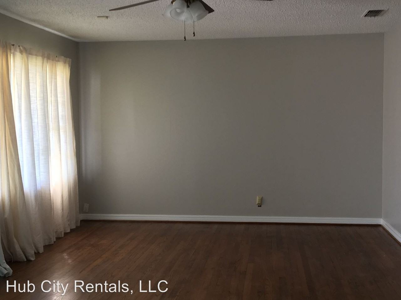3214 32nd St - Photo 2 of 9