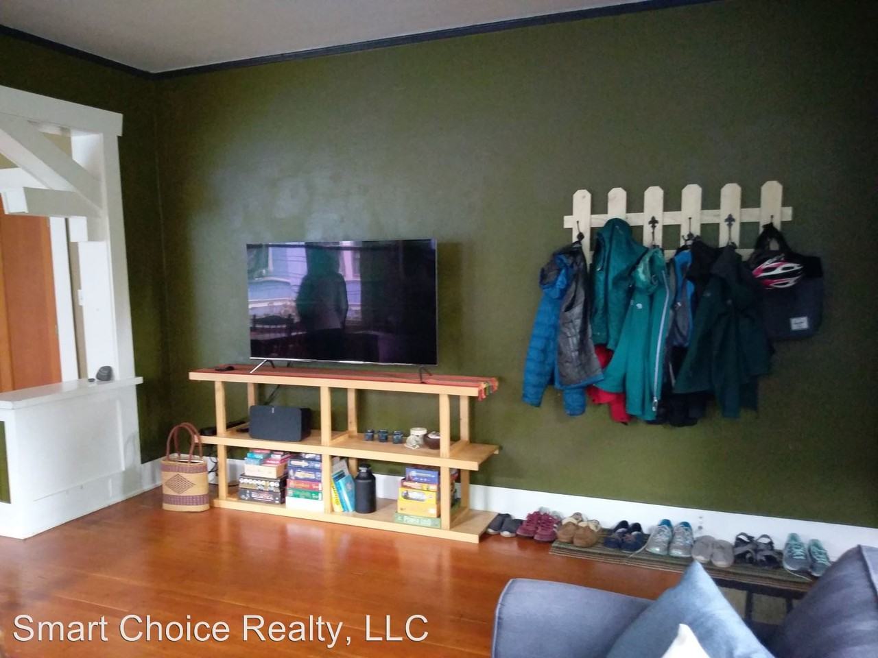 6320 Brooklyn Ave NE - Photo 2 of 15