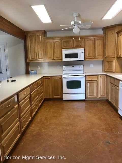 9001 Mineral Wells Hwy - Photo 2 of 11