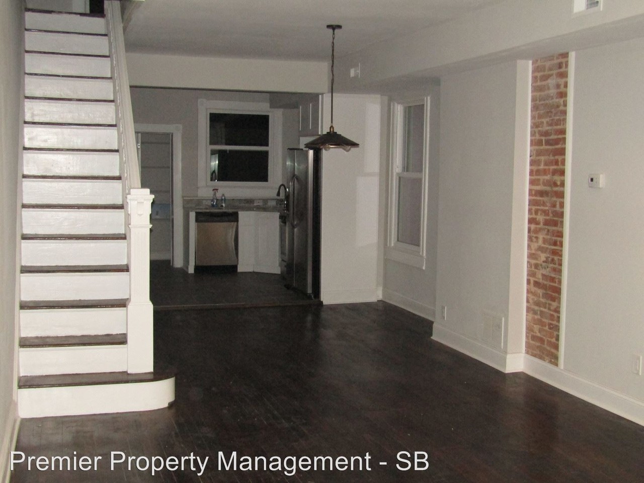 625 E 37th St - Photo 3 of 18