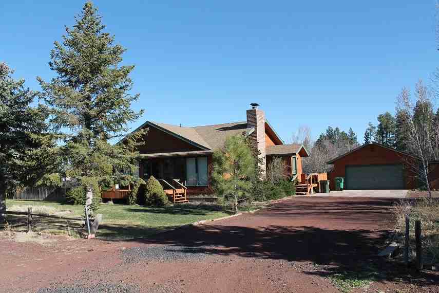 476 S Woodland Ln - Photo 2 of 10