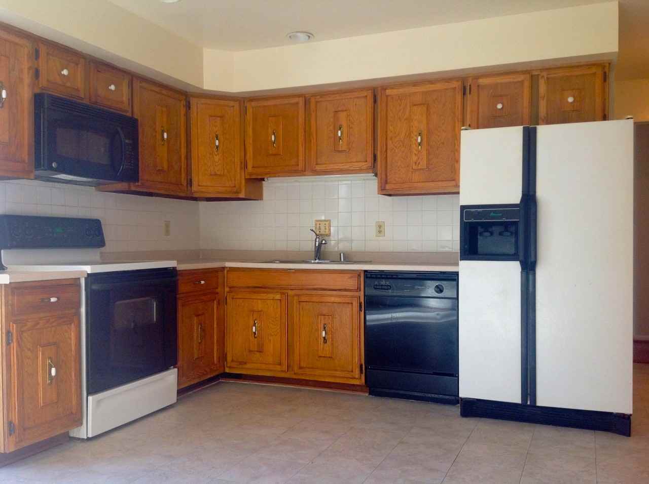 13486 Keytone Rd - Photo 3 of 18