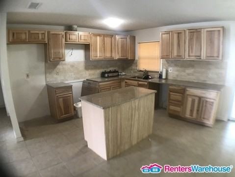 439 E Boyer St - Photo 2 of 8