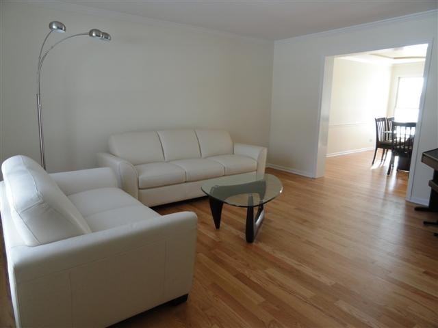 1108 Hollingswood Ave - Photo 2 of 7