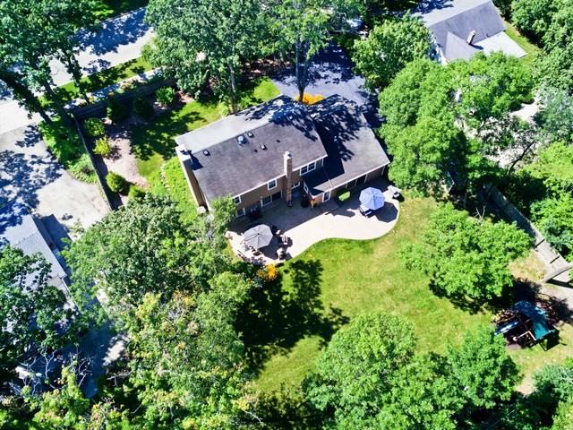 202 Old Elm Rd - Photo 3 of 38