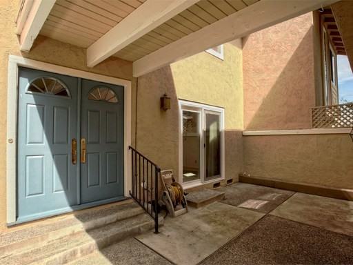 1007 Tulipan Dr - Photo 2 of 15