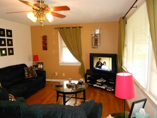 2520 Northumberland Ave - Photo 3 of 10