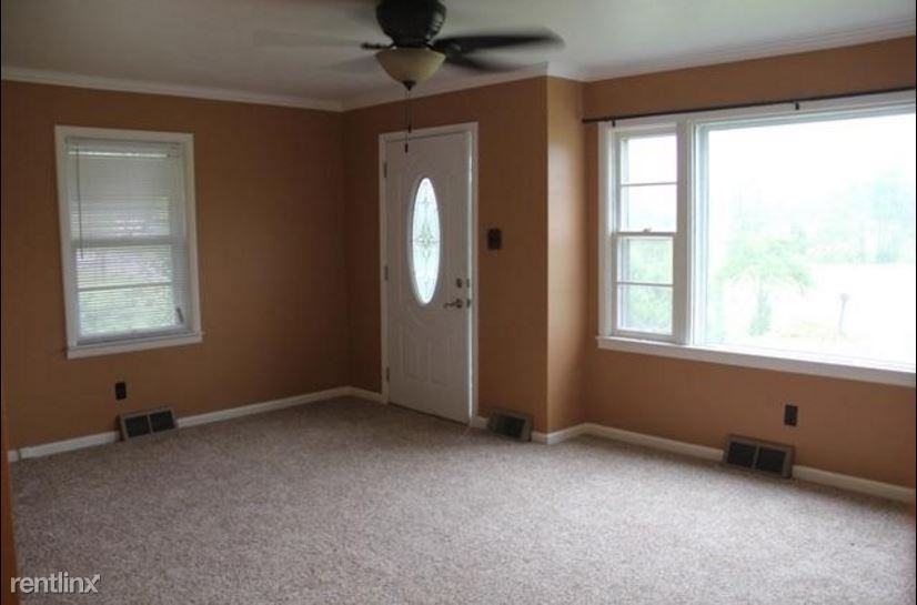 1705 Payne St - Photo 3 of 11