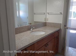 995 Owsley Ave - Photo 2 of 5