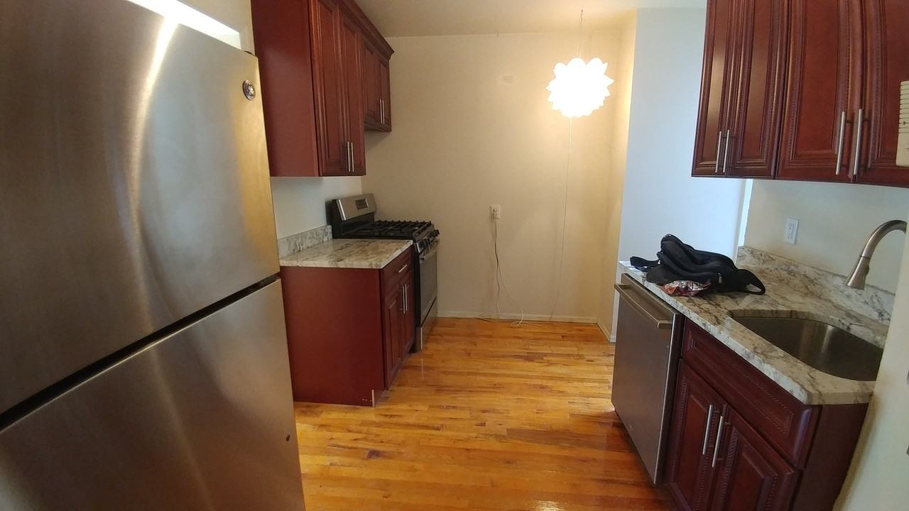 5th Ave & 14th St #1r