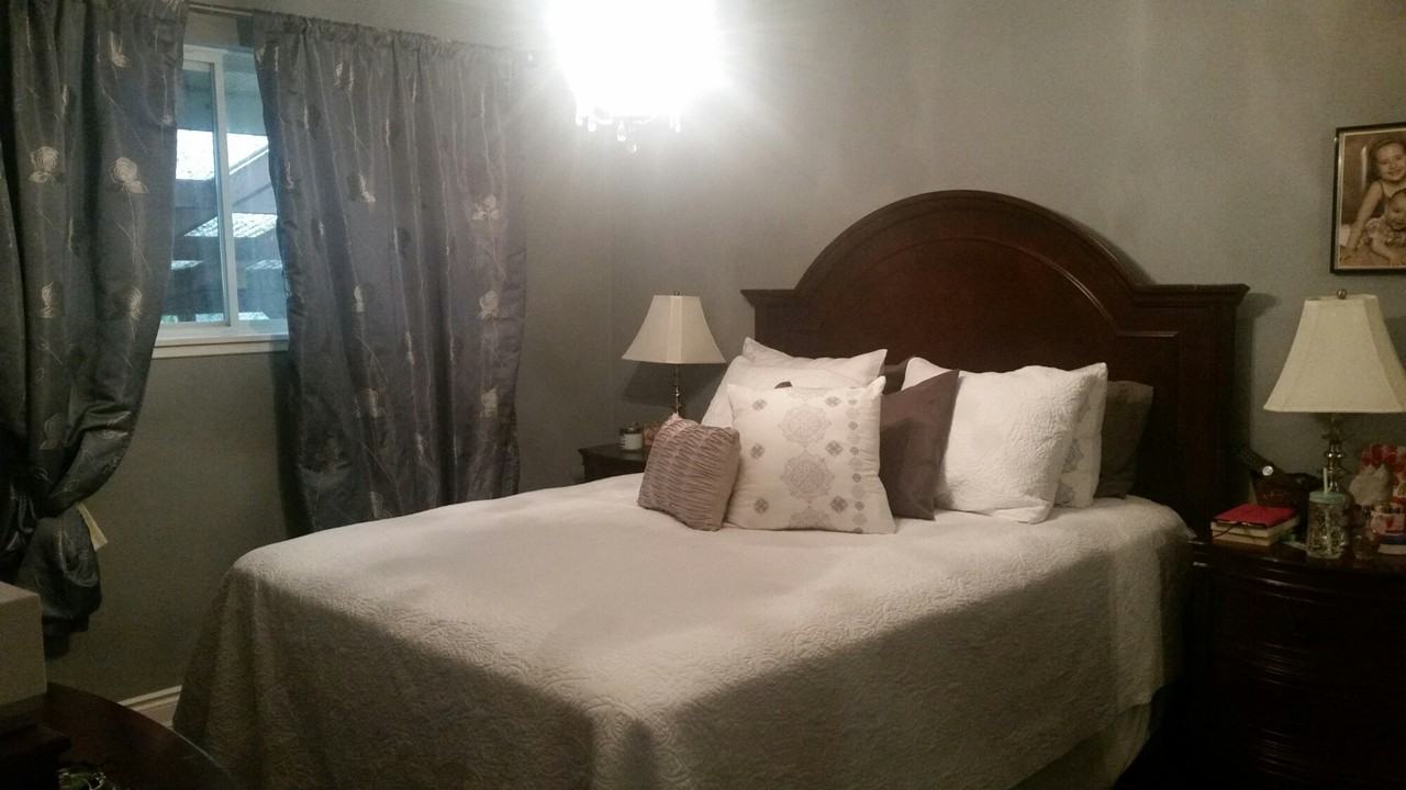 332 Guelph Street - Photo 2 of 7