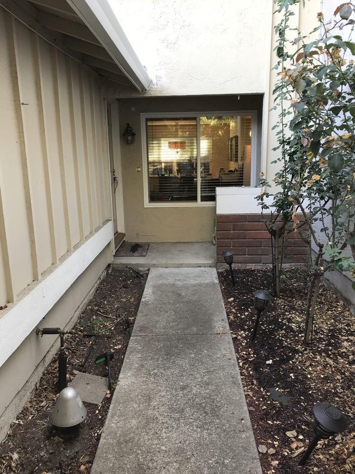 337 Kinross Drive - Photo 2 of 22