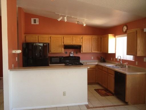 5449 E Rogers Dr - Photo 3 of 21