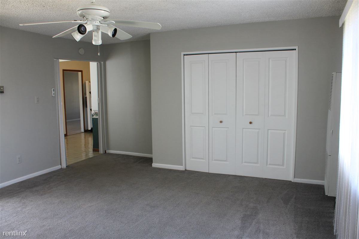 3245 N Stella Ct - Photo 3 of 8