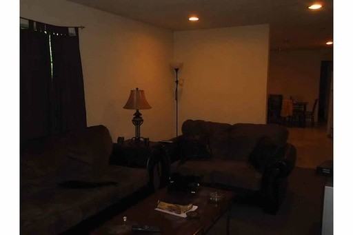 1039 E Queen St - Photo 2 of 15