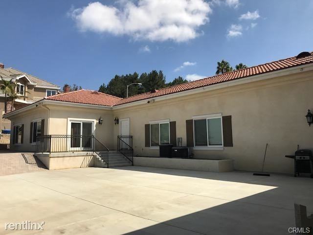 1025 Vía Romales - Photo 2 of 25