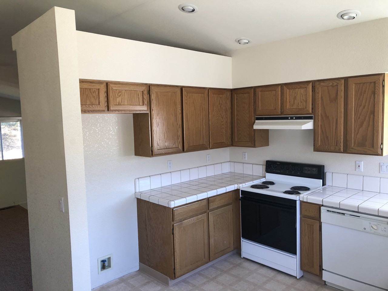 4835 Canyon Run Dr - Photo 3 of 10