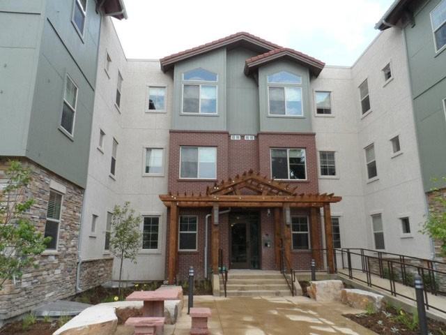 Pura Vida Place Apartments - Photo 3 of 21