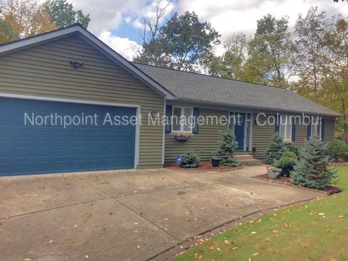 10945 Shadow Glen Dr - Photo 3 of 10