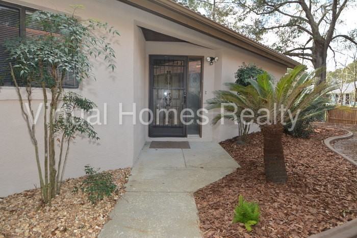 24 Lago Vista Pl - Photo 3 of 15