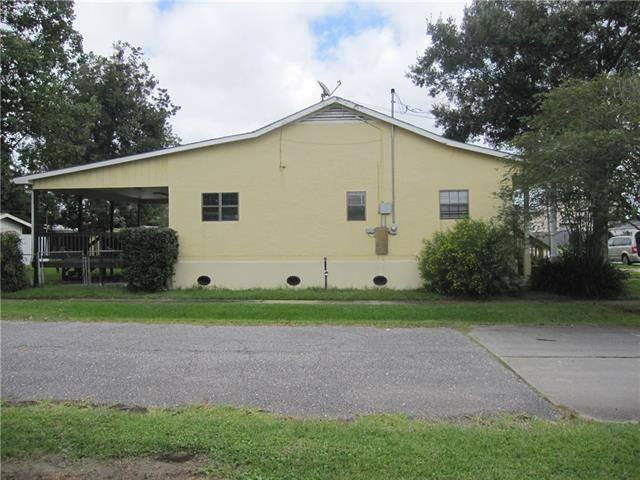 1101 Isbell St - Photo 3 of 17
