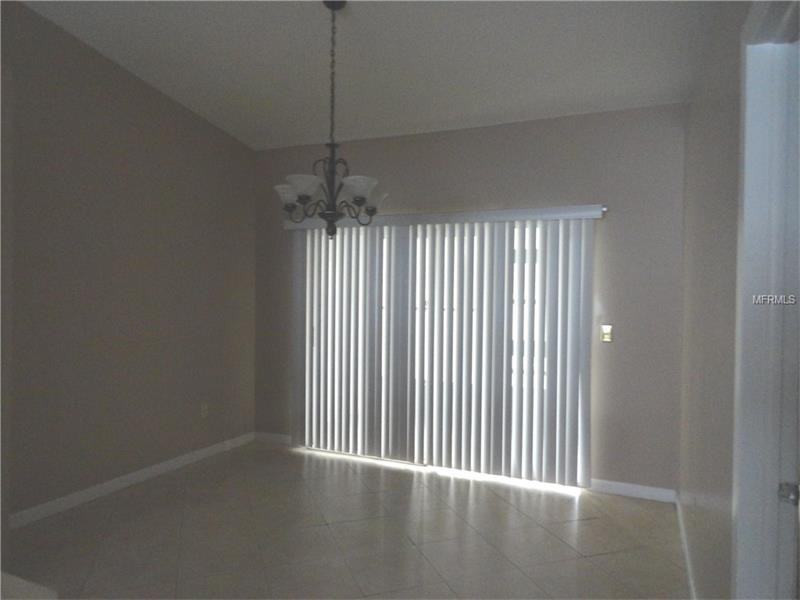 892 Burlwood St - Photo 3 of 21