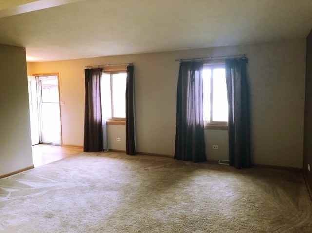 14834 Cricketwood Dr - Photo 2 of 12